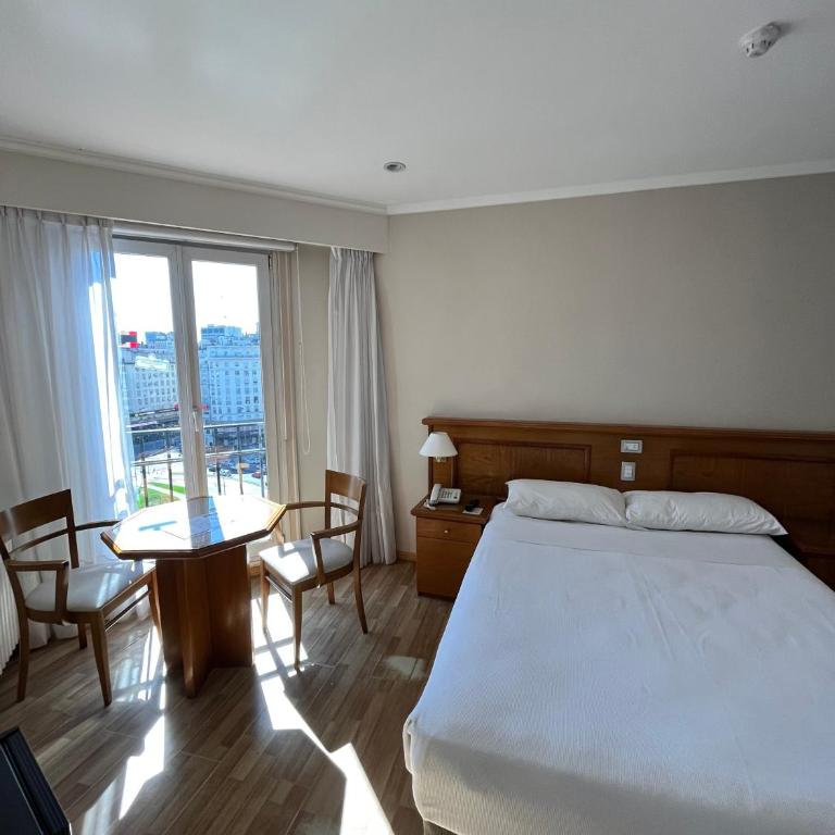Bristol Hotel - Habitación Estándar con cama grande y vistas a la ciudad - 11