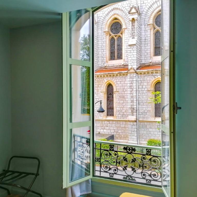 Hôtel Du Centre, un hôtel AMMI - Suite Junior con vistas a Notre Dame - 17