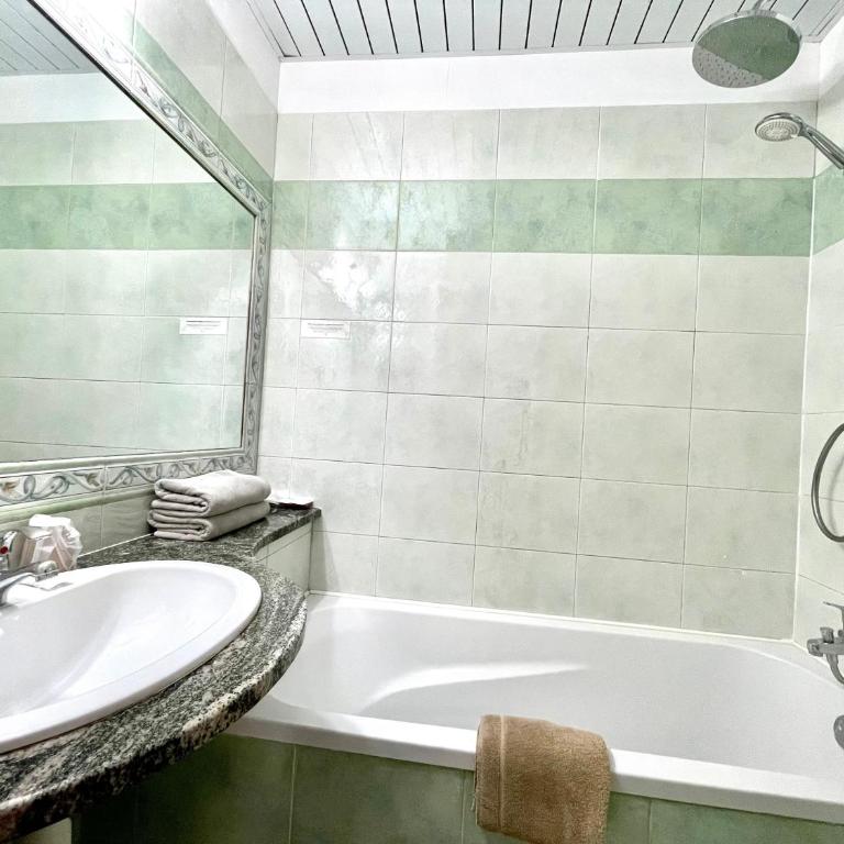 Le Mirval - Chambre Lits Jumeaux - 5
