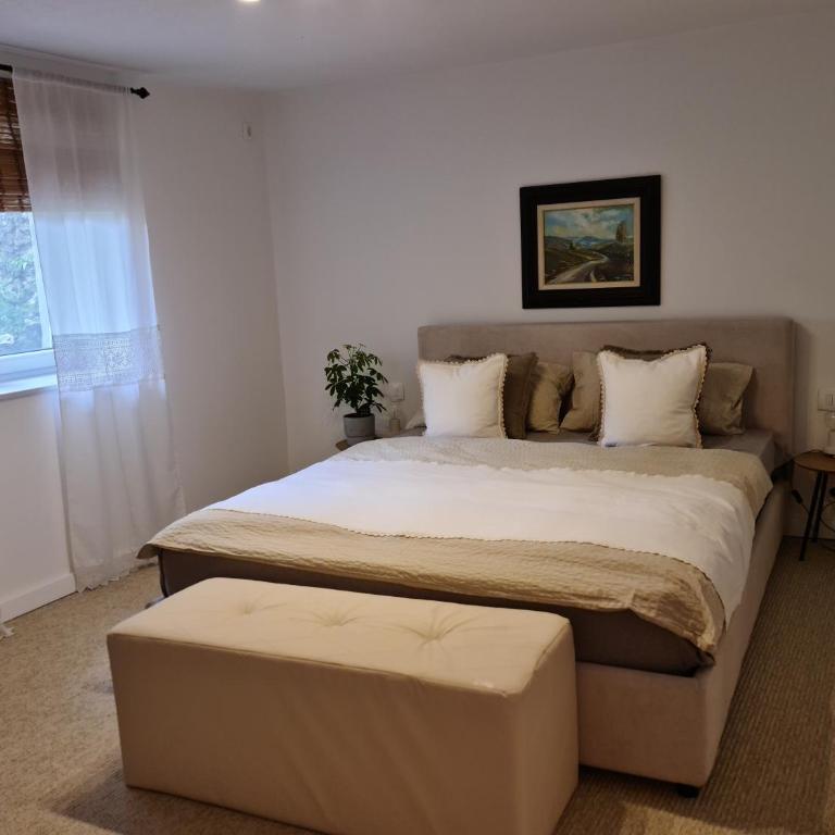 Apartments GB - One-Bedroom Apartment - 1