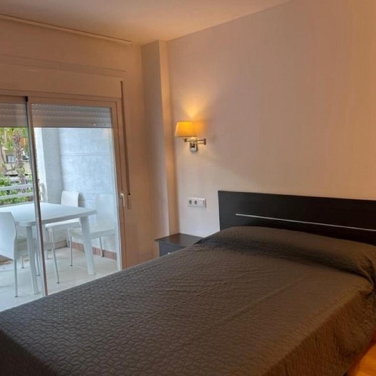 COSTA DAURADA APARTAMENTS - Royal 108 Luxe - Apartment with Pool View - 8