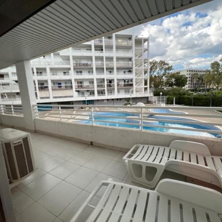 COSTA DAURADA APARTAMENTS - Royal 108 Luxe - Apartment with Pool View - 4