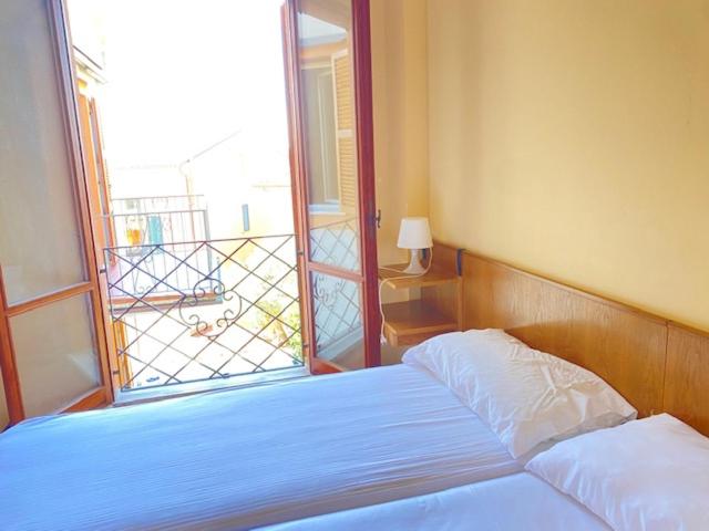 Sirolo trilocale, 2 camere a letti piani a ridosso del centro - Three-Bedroom Apartment - 9
