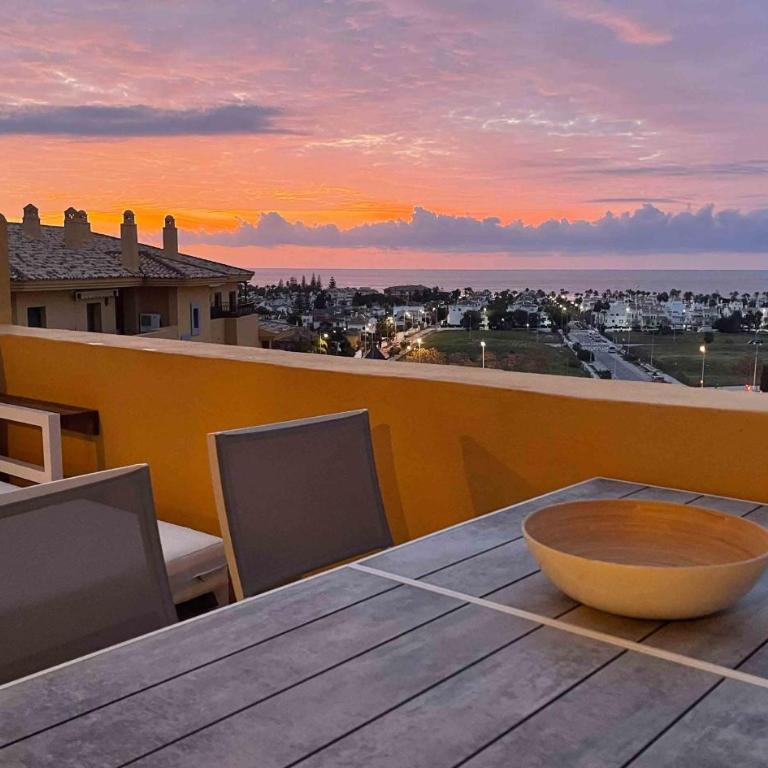 62 - Penthouse in Los Almendros with fantastic vie - Penthouse Apartment - 22