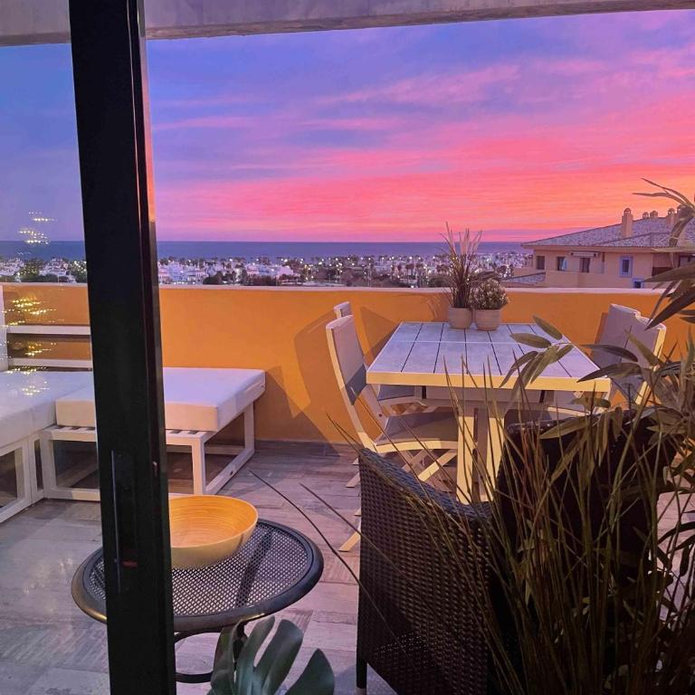 62 - Penthouse in Los Almendros with fantastic vie - Penthouse Apartment - 23