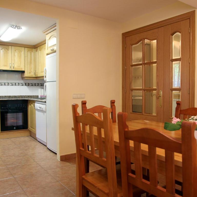 Apartamentos Chuanon - Three-Bedroom Apartment - 5