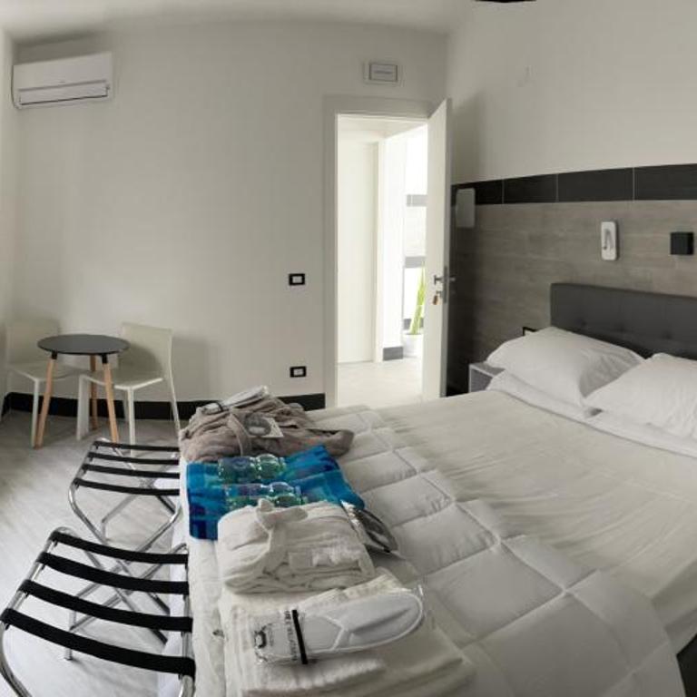LA CASA DELLE FATE-Area Marina Protetta - Camera Deluxe (2 Adulti + 1 Bambino) - 3