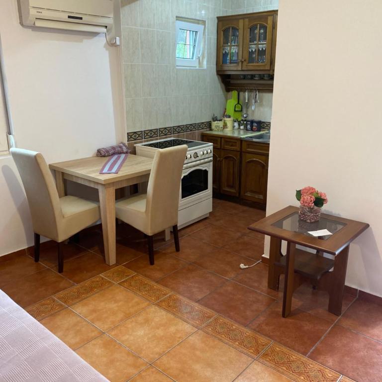 Apartman - One-Bedroom Apartment - 5