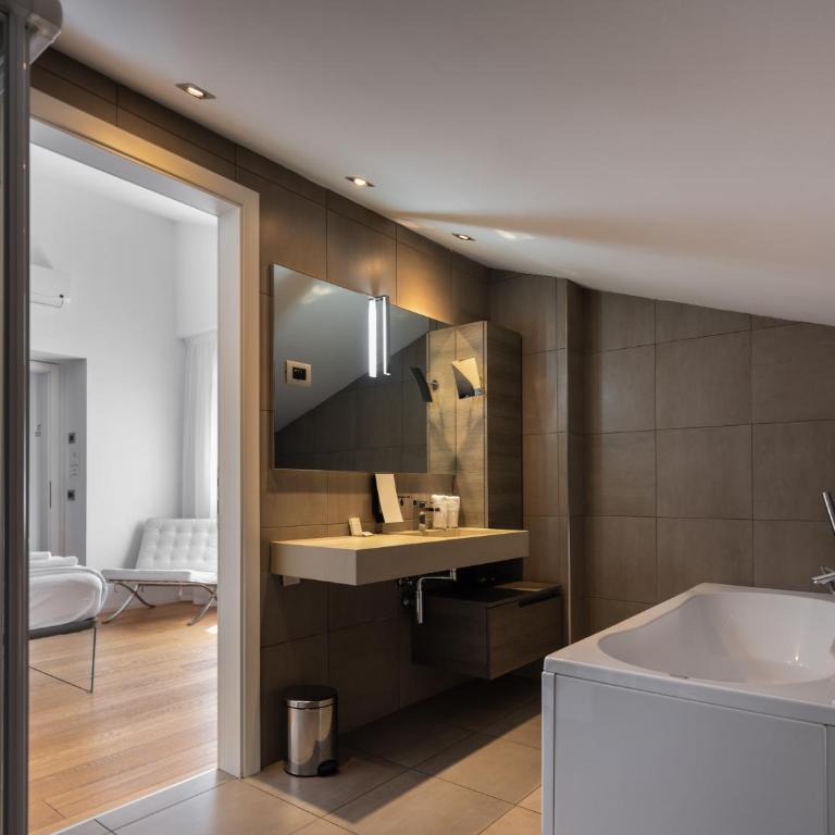 HEART OF TRENTO Loft & Rooms - Suite con Balcone - 3
