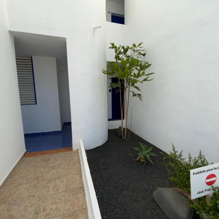 Great location, in the heart of Puerto Del Carmen, Aguazul with VV Licence - One-Bedroom Apartment - 27