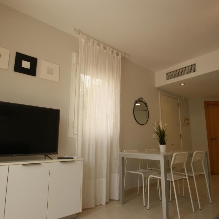 Apartamento en Vera a 300 m de la playa, con patio y salida directa a calle - Apartamento de 1 dormitorio - 10