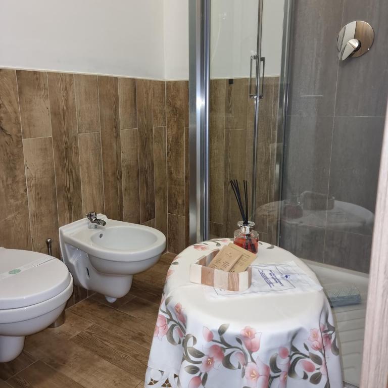 Affittacamere House LeoMar di Sara - Gaslini - Standard Double Room - 6