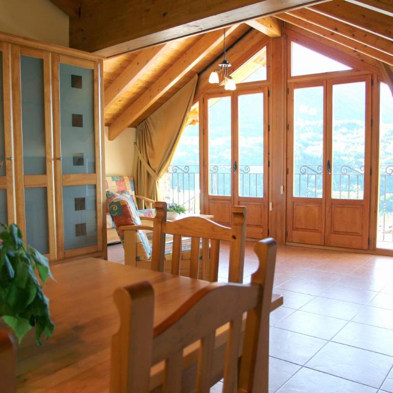 Apartamentos Chuanon - Two-Bedroom Apartment with Mountain Views - 8