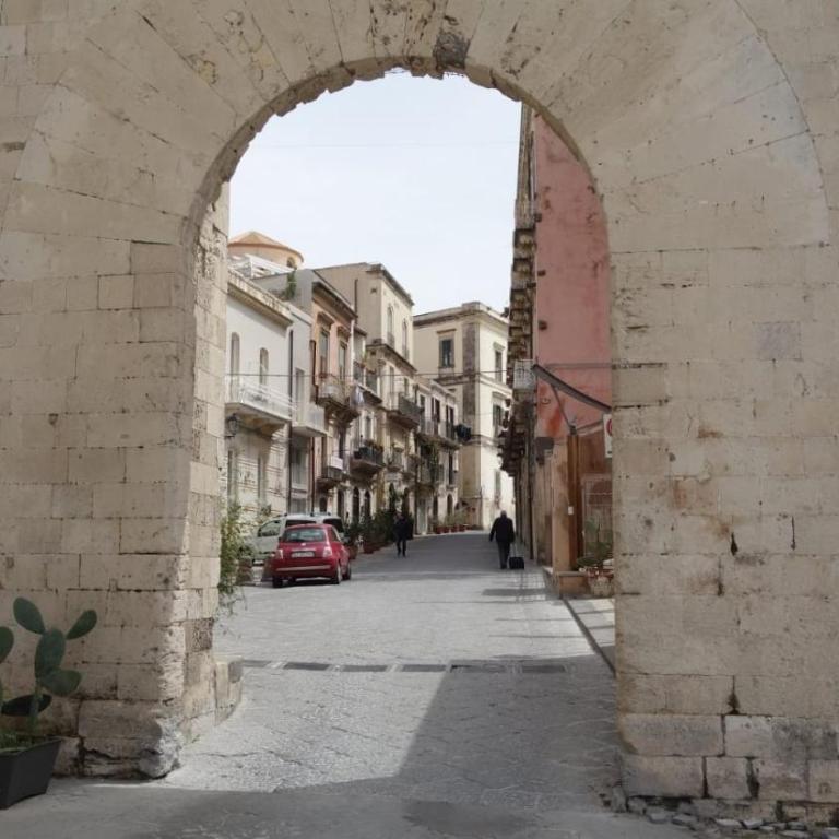 La casa con il terrazzo,via arizzi Ortigia - Casa con 1 Camera da Letto - 33