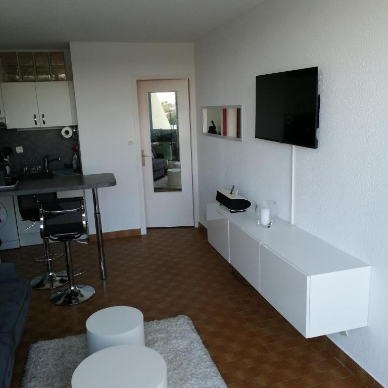 Naturisme appartement heliopolis face à la plage avec vue mer - Apartment mit 1 Schlafzimmer - 7