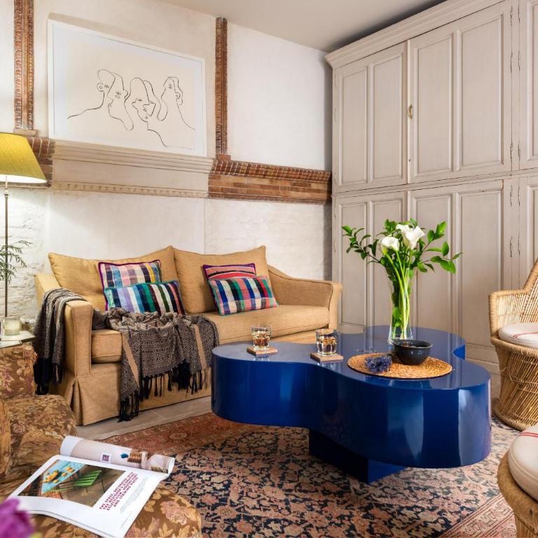 Villa Alfonso, Restored Palace House with gardens and Monuments Views - Villa - 43