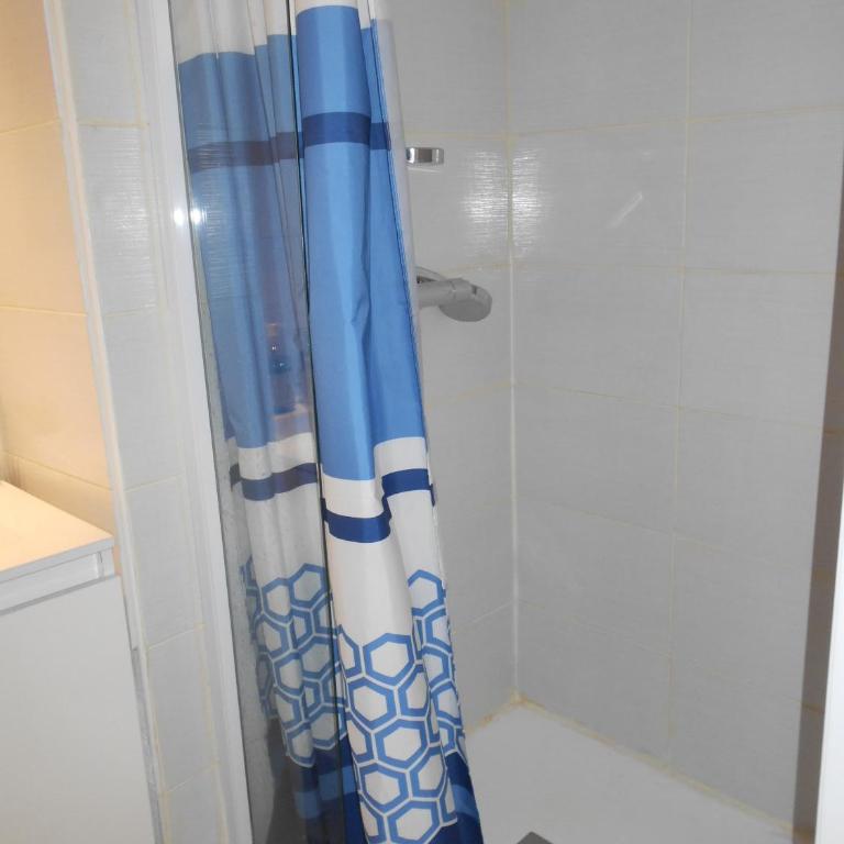 Vittoria Immobilier 7 -REGLEMENT SUR PLACE - chèques vacances acceptés - Studio with Pool View - 7