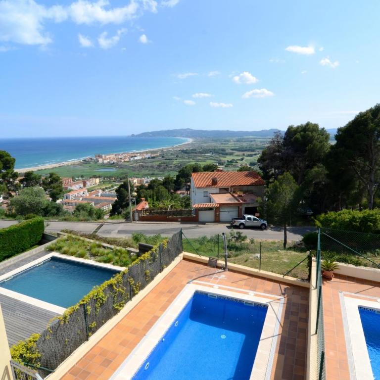 Montseny 3 - Piscina Privada - Three-Bedroom House - 10