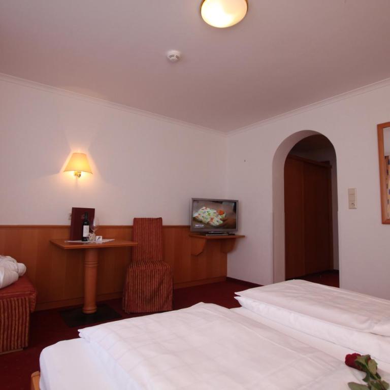 Gast- und Ferienhof Christler - Doppelzimmer mit Balkon - 3