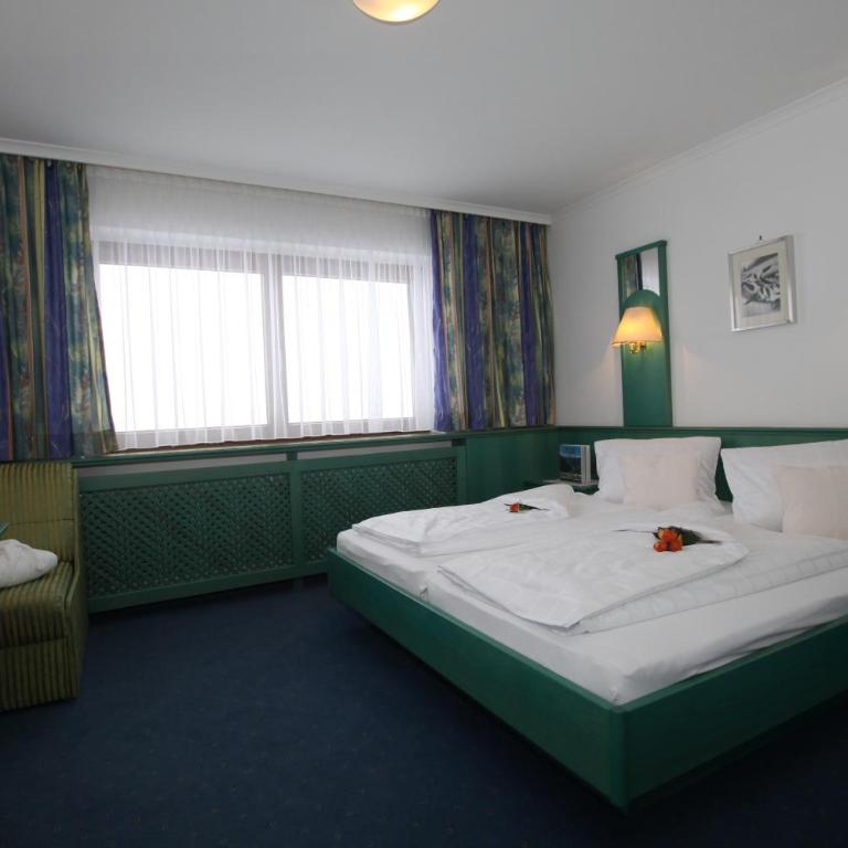 Gast- und Ferienhof Christler - Doppelzimmer mit Balkon - 6