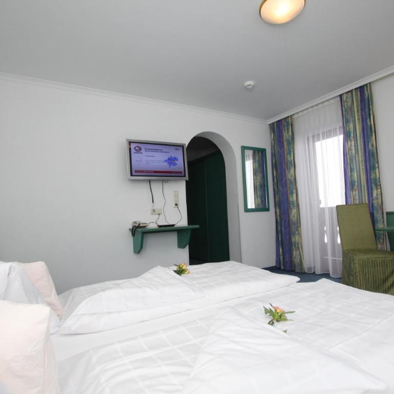 Gast- und Ferienhof Christler - Doppelzimmer mit Balkon - 7