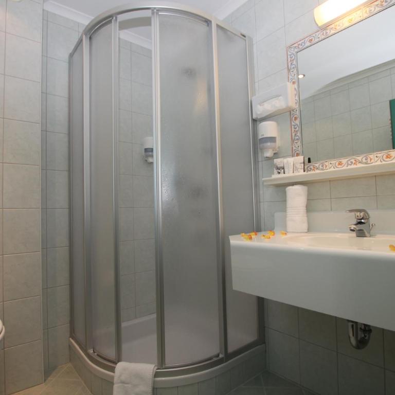 Gast- und Ferienhof Christler - Doppelzimmer mit Balkon - 8