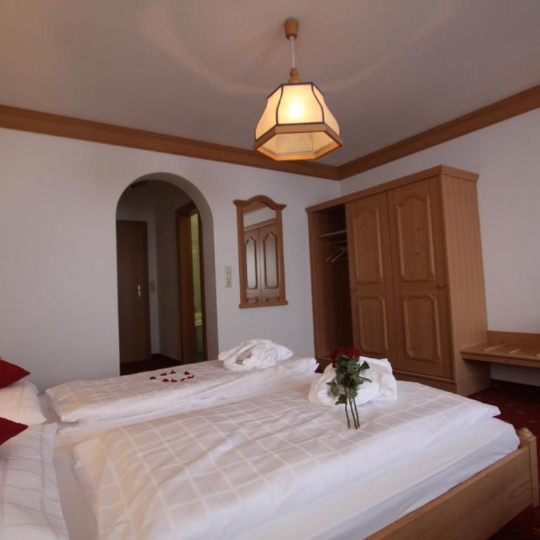 Gast- und Ferienhof Christler - Doppelzimmer mit Balkon - 12