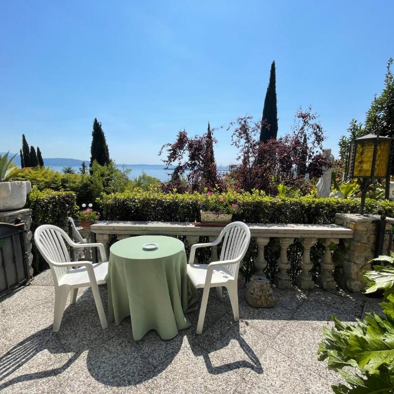 Park Hotel Ville Montefiori Spa & Centro Benessere - Camera Matrimoniale Romantic con Balcone e Vista Lago - 12