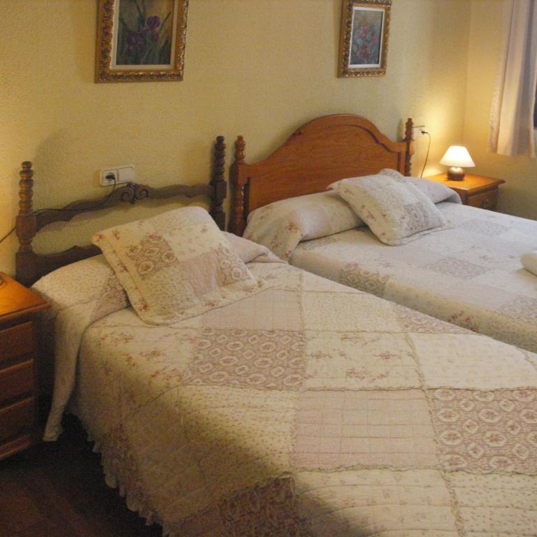 Pensión Plaza del Ayuntamiento - Habitación con cama grande - 3