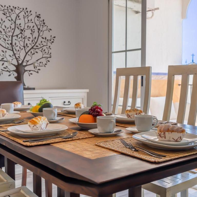 Panamanian Blue Sea View Flat - Three-Bedroom Apartment - 11