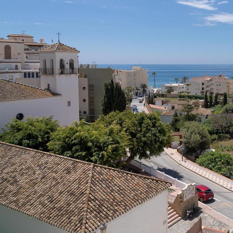 Panamanian Blue Sea View Flat - Three-Bedroom Apartment - 33