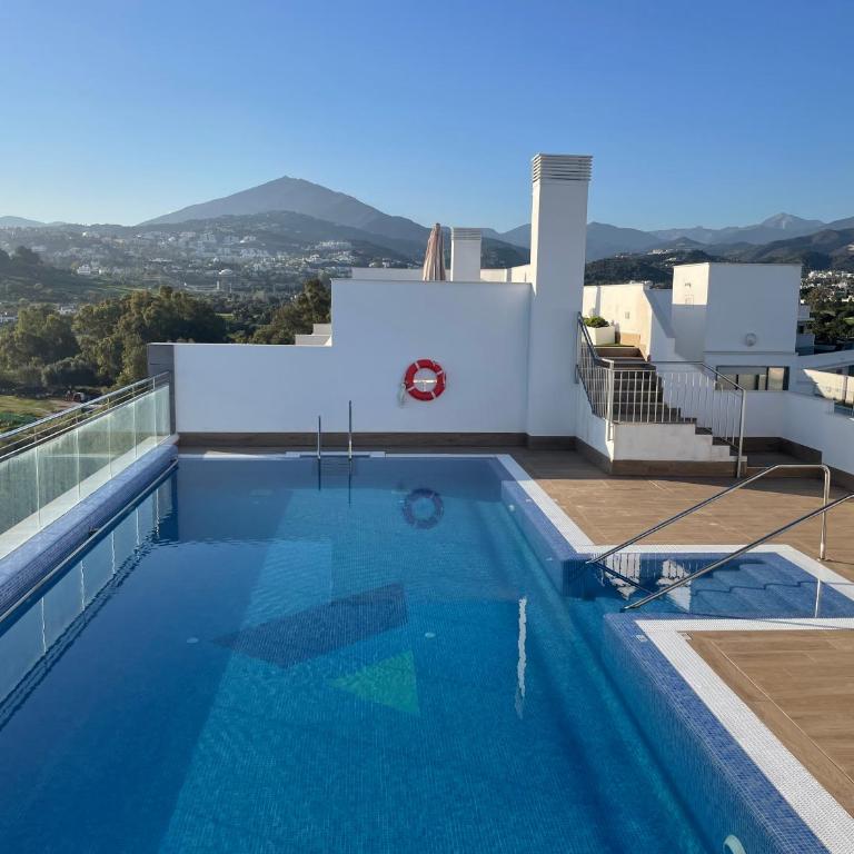 Apartment in Nueva Andalucia with rooftop pool - Apartamento de 2 dormitorios - 19