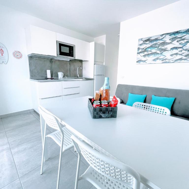 Blue Island Pool View & Wi-Fi by iRent Fuerteventura - Apartamento con vistas a la piscina - 21