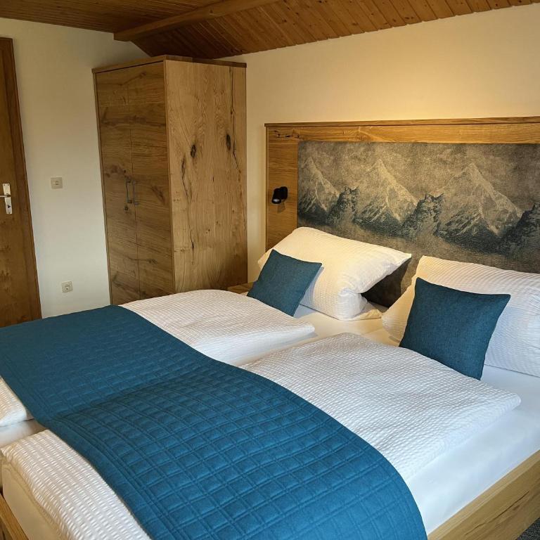 Ferienwohnung Bergglück - Apartment mit 2 Schlafzimmern und Dusche - 1