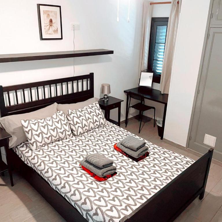 Lovely pool view apartment near beach, Luz y Mar + Vv License - Two-Bedroom Apartment - 4