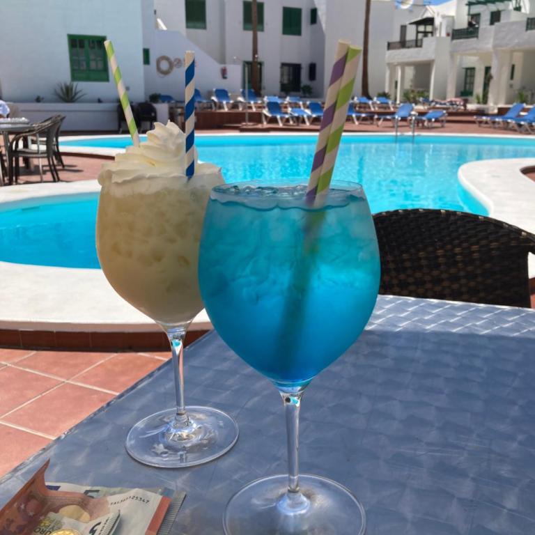 Lovely pool view apartment near beach, Luz y Mar + Vv License - Two-Bedroom Apartment - 7