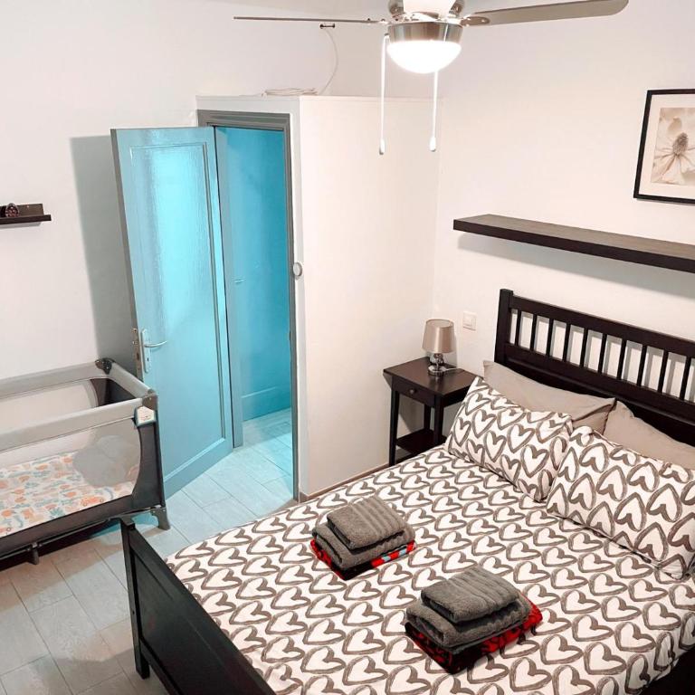 Lovely pool view apartment near beach, Luz y Mar + Vv License - Two-Bedroom Apartment - 16