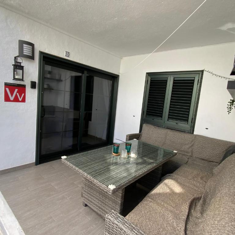 Lovely pool view apartment near beach, Luz y Mar + Vv License - Two-Bedroom Apartment - 3