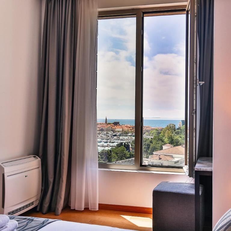 Adriatic Dream - Sea View Apartments - Superior Two-Bedroom Apartment with Terrace and Sea View - 10