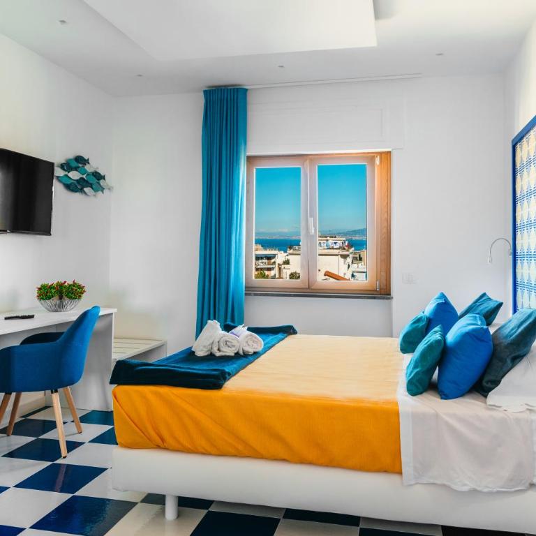 Maison Serena Sorrento - Deluxe Double Room - 10