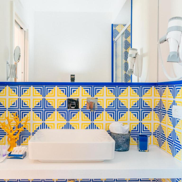 Maison Serena Sorrento - Deluxe Double Room - 23