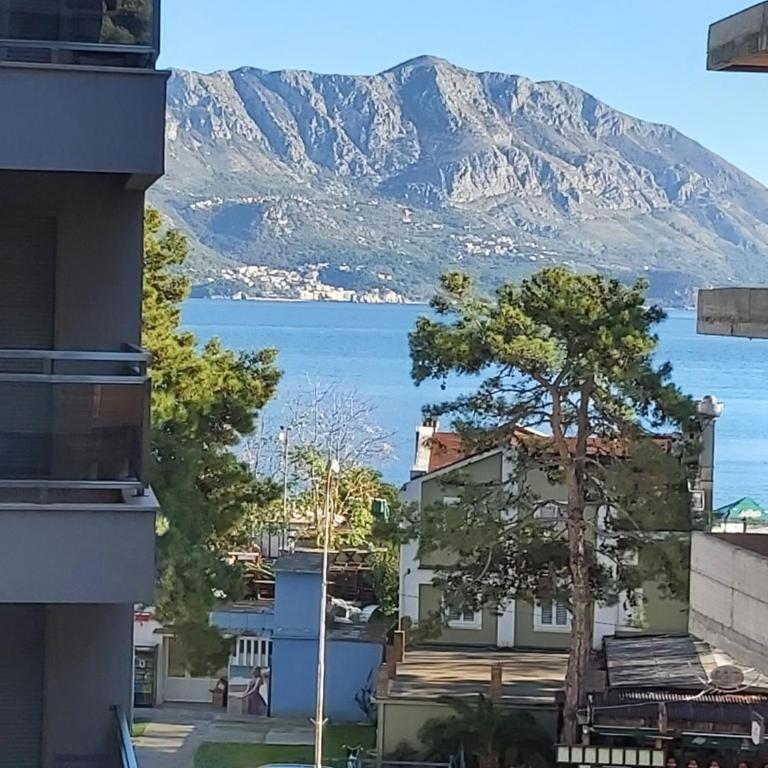 Beachfront Fontana 20 - Apartman sa Pogledom na More - 4