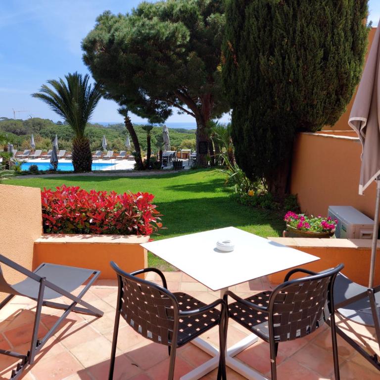 Hôtel les Bouis - Vue mer - Chambre Double - Vue sur Mer - 5