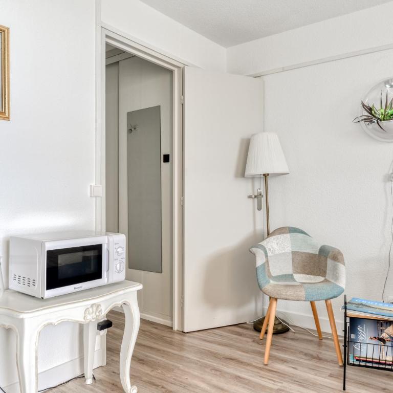 Appartement et Studio Le Méditerranée Port Soleil - Studio with Sea View - 7