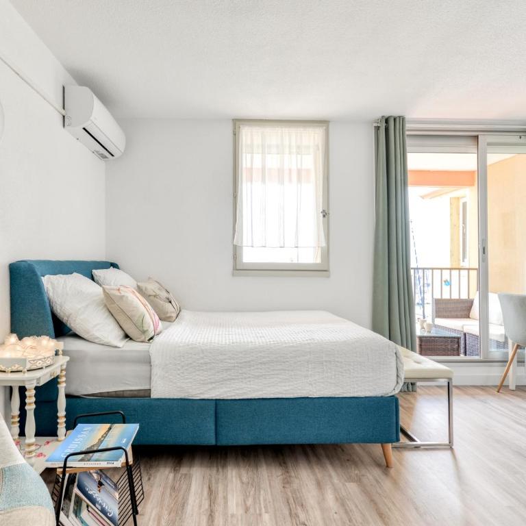 Appartement et Studio Le Méditerranée Port Soleil - Studio with Sea View - 6
