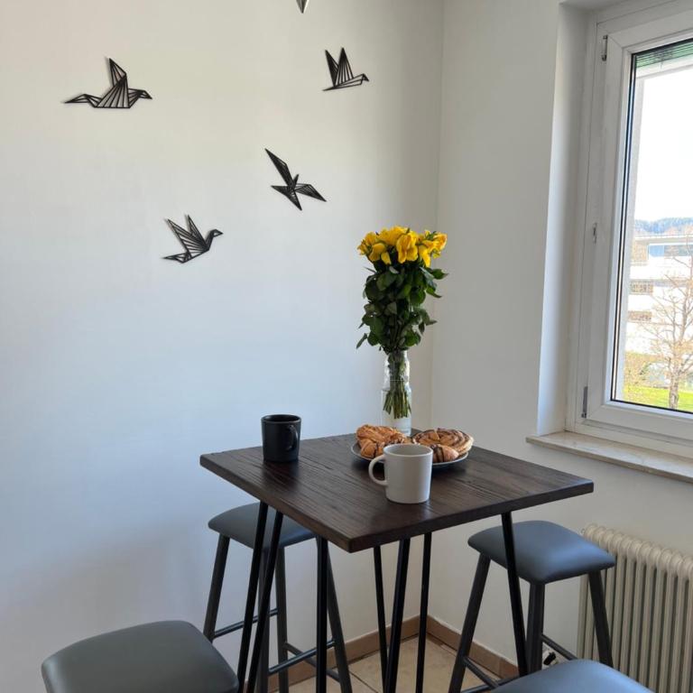 Spacious 3bd top floor flat close to lake (103m²) - Apartment mit 3 Schlafzimmern - 7