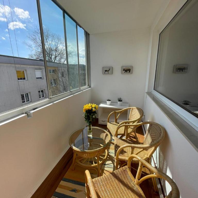 Spacious 3bd top floor flat close to lake (103m²) - Apartment mit 3 Schlafzimmern - 18