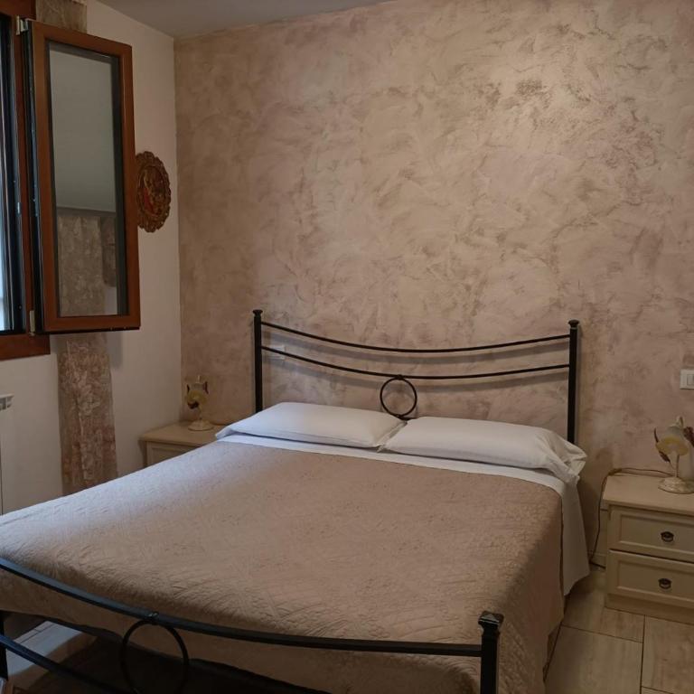 Affittacamere V Torre V Nigrisoli a Porta San Vitale - Double Room with Private Bathroom - 15