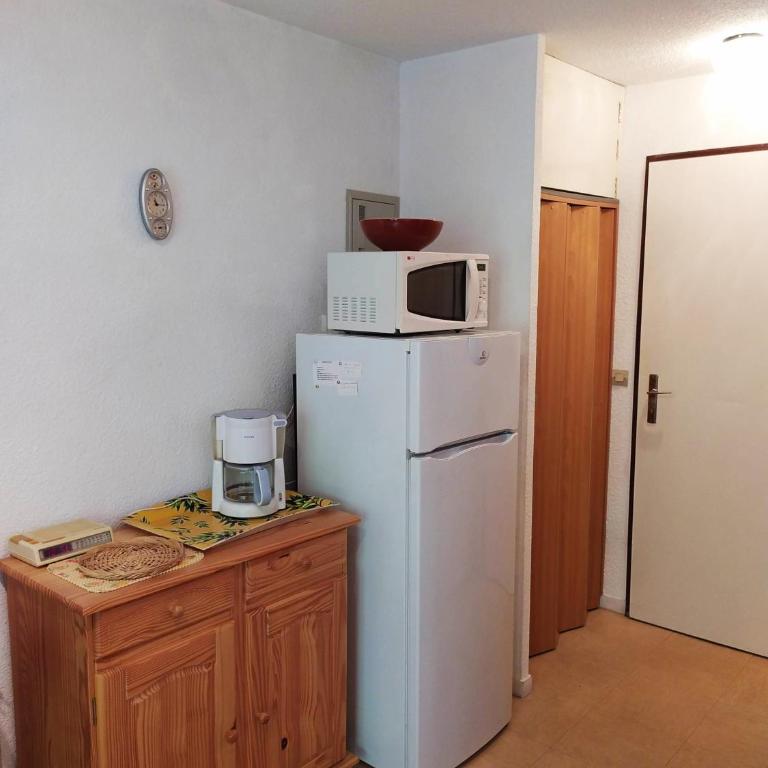 T2 au calme, entre mer et pinède. - Appartement 1 Chambre - 2
