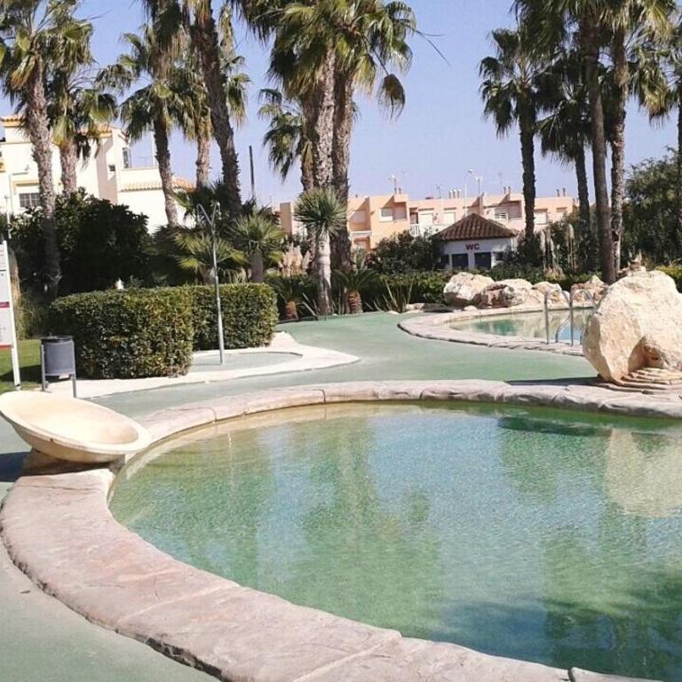 Precioso bungalow en gran alacant - Three-Bedroom House - 2